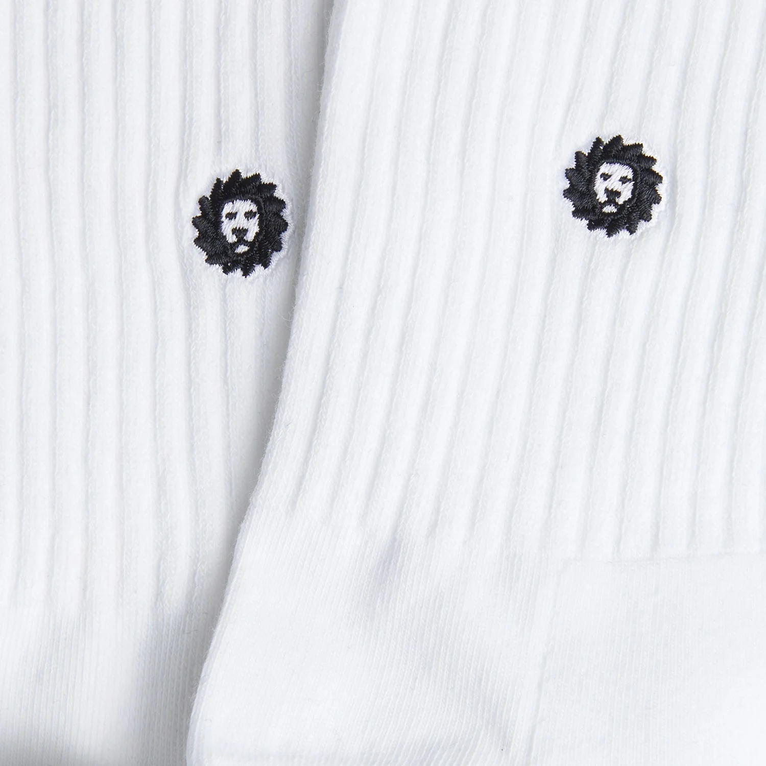 3 x Athletic Essentials Lion Quarter - White - Image 4